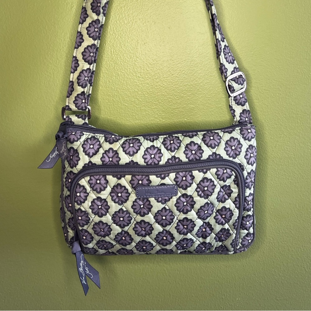 Vera Bradley Nomadic Blossoms bag with matching pull-out magnetic card sleeve